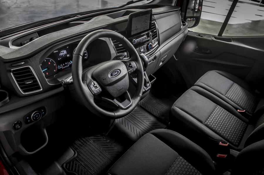 Интерьер Ford Transit Van L2H2 2018 года  (WW) (фото 11 из 13)